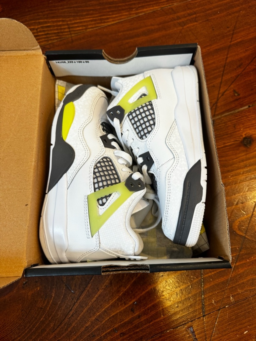 Jordan 4 Retro PS Kids' White/Lemon Twist. 13C NIB - Picture 8 of 10